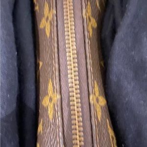 Louis Vuitton Vintage Monogram Golf Ball Case….